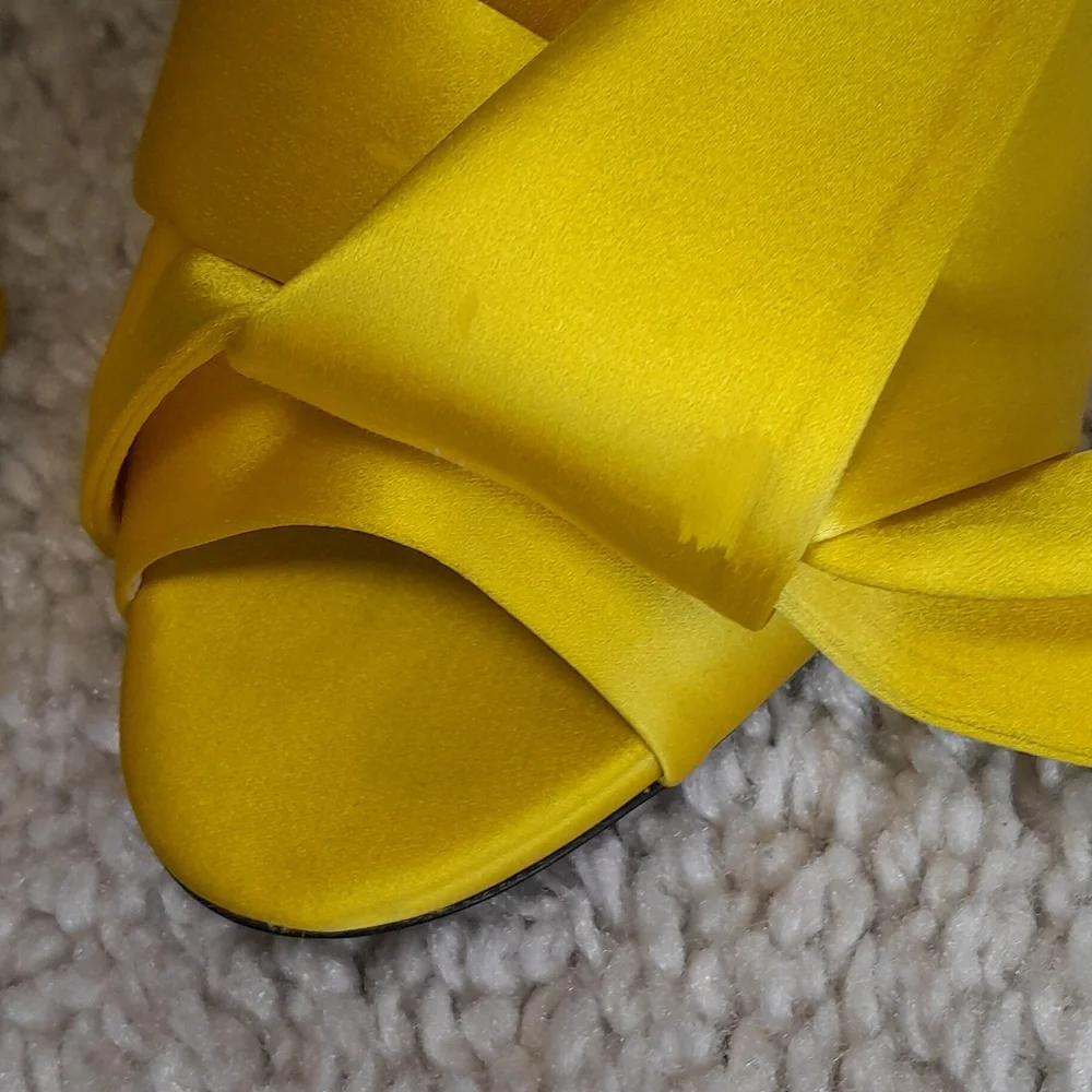 No 21 YELLOW SATIN Kitten Heels Size 7 - Picture 9 of 16